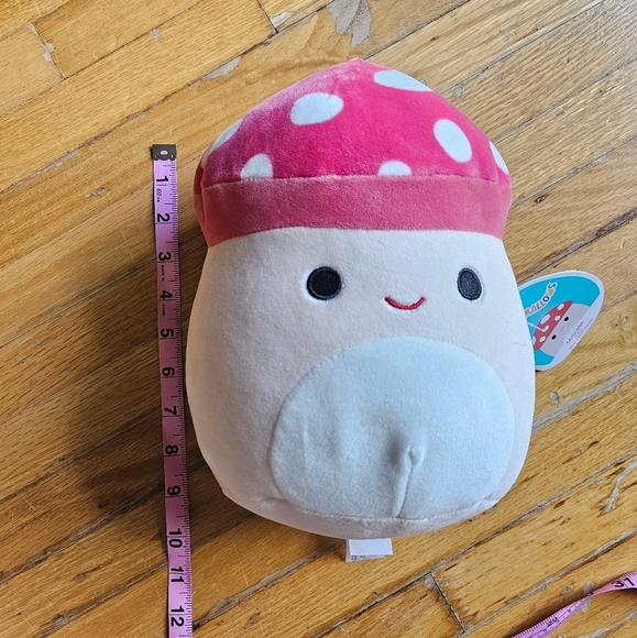 Malcom mushroom squishmallow nwt  - stained - Picture 5 of 6